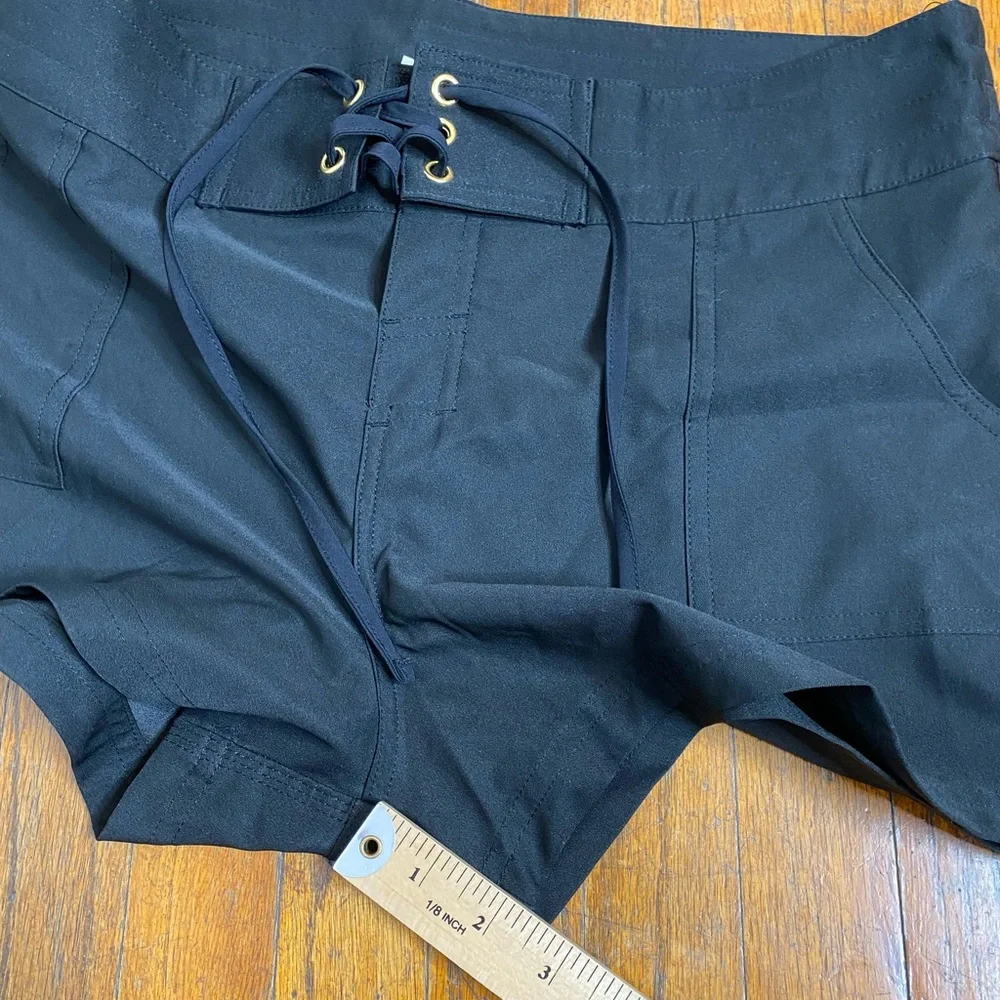 La Blanca All Aboard 2.5" Board Shorts Black Women’s Size M Surf Beach - Picture 9 of 9